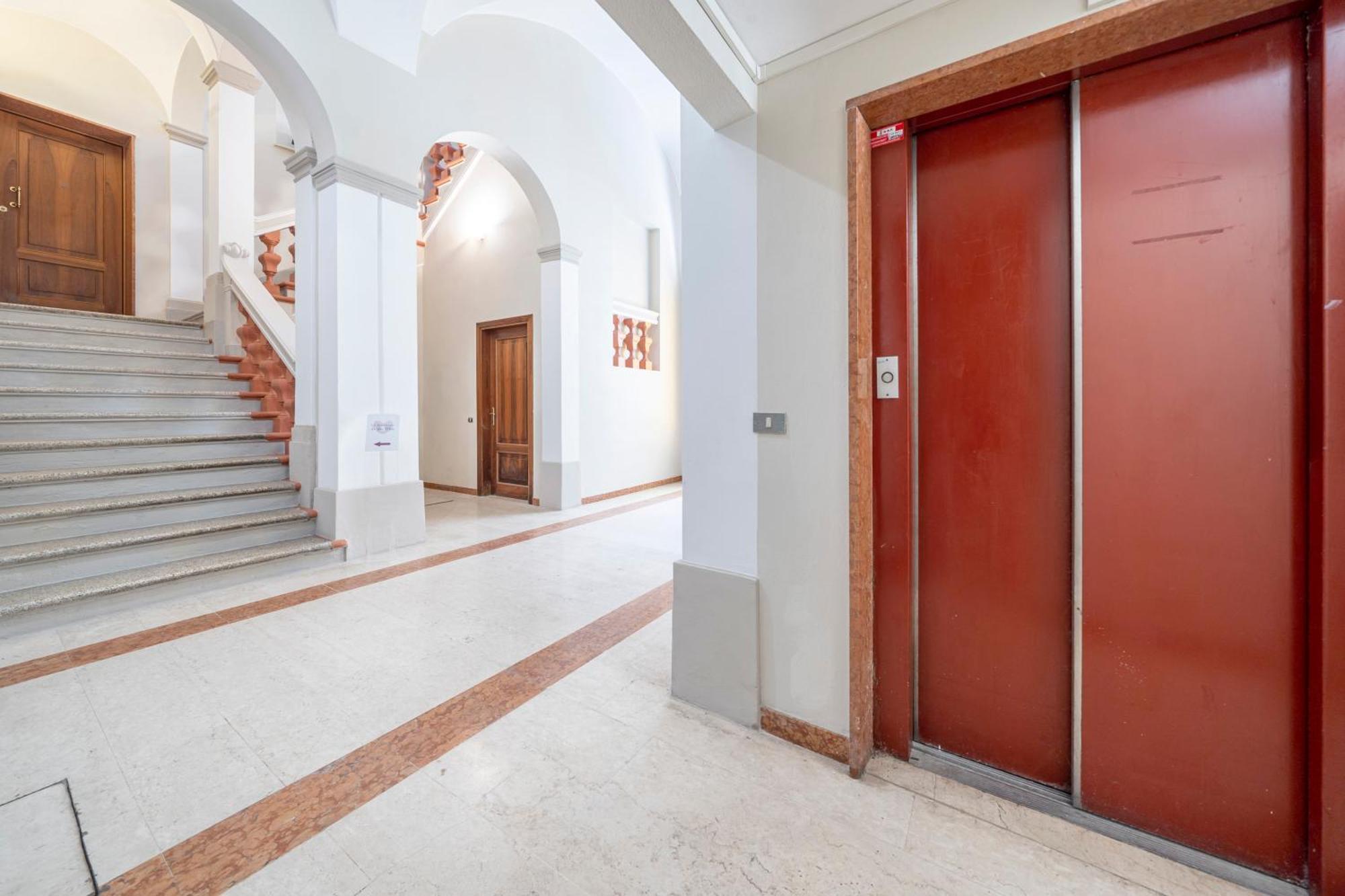 Via Emilia Centro - Stupendo Appartamento A Модена Екстериор снимка